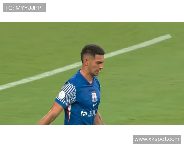 阿苏埃表现起伏不定一球难掩失误频频与球权流失