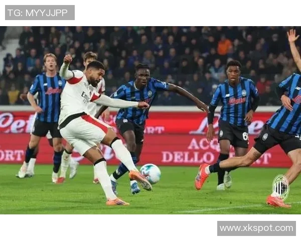 奇克回归米兰合练埃斯图皮尼安缺席对阵亚特兰大