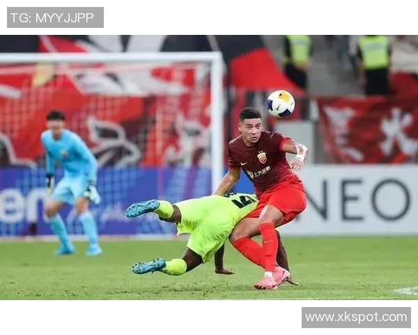 阿夫迪亚表现平平15投仅5中贡献16分7板6助攻防守端也有亮眼表现