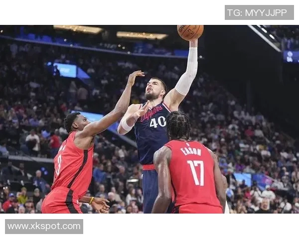 长点心吧祖巴茨嬉戏打闹引哈登不满严厉训诫他认真听讲